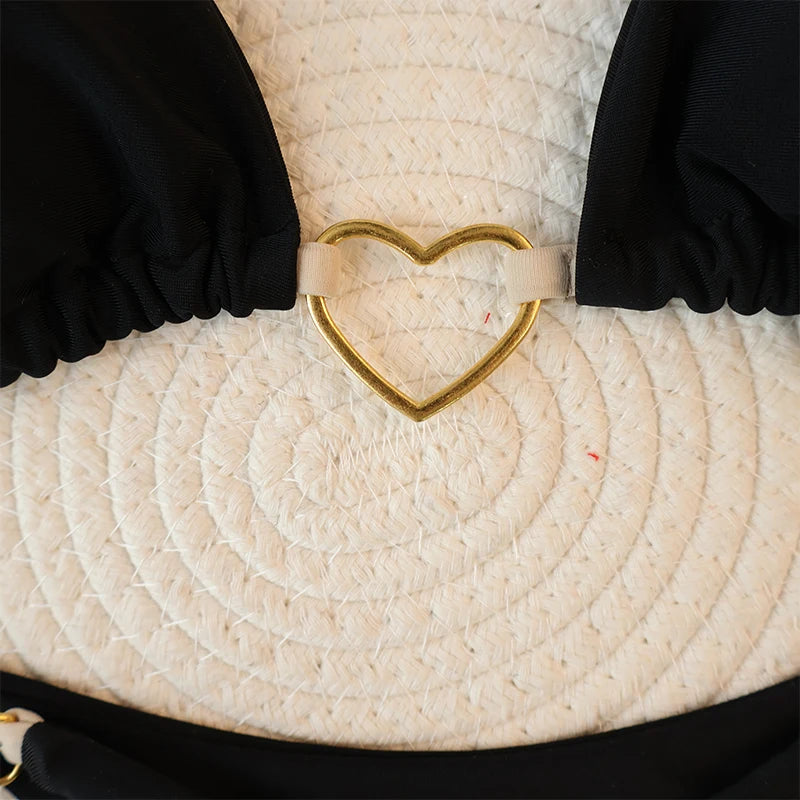 Biquíni preto feminino fio dental com detalhe em coração dourado, conjunto sexy praia
